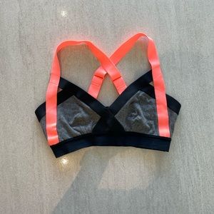 Aritzia sports bra
